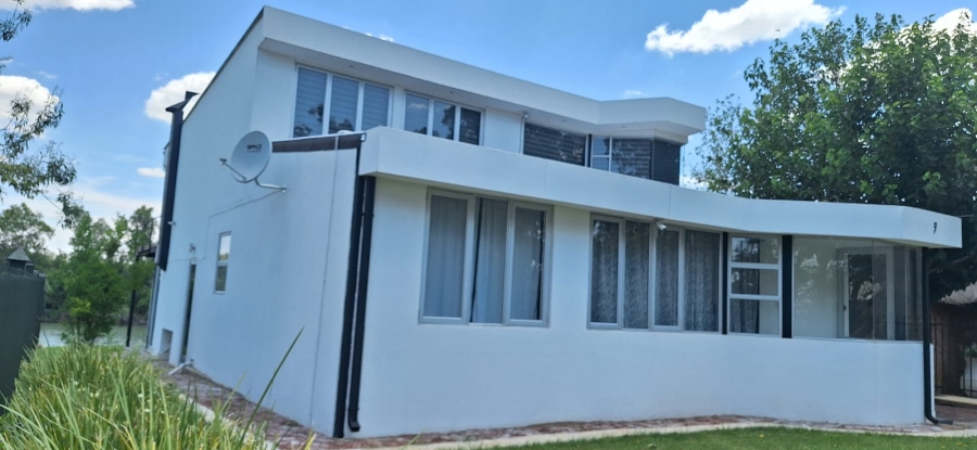 3 Bedroom Property for Sale in Bloemhof North West